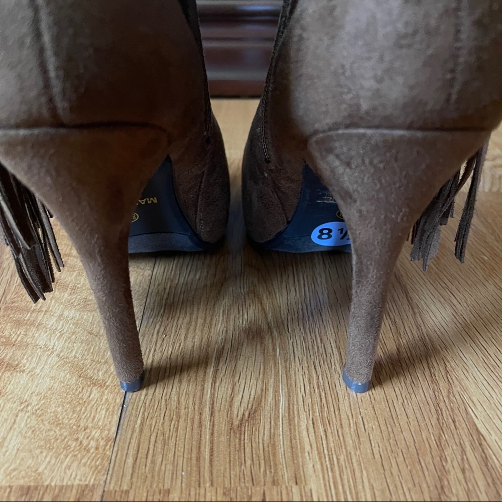 Beautiful Brown Platform Ankle Boots with Tassels - Picture 5 of 5